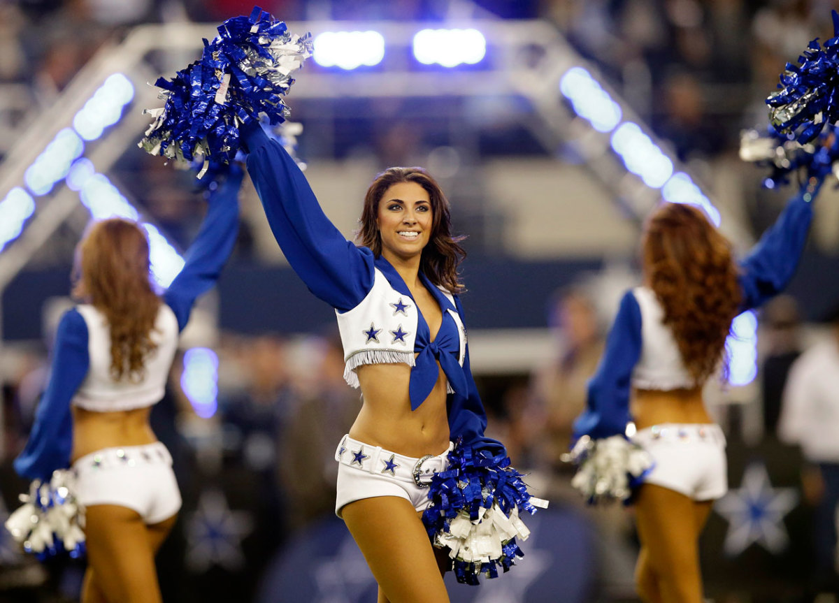 Dallas-Cowboys-cheerleaders-AP860662257538_8.jpg
