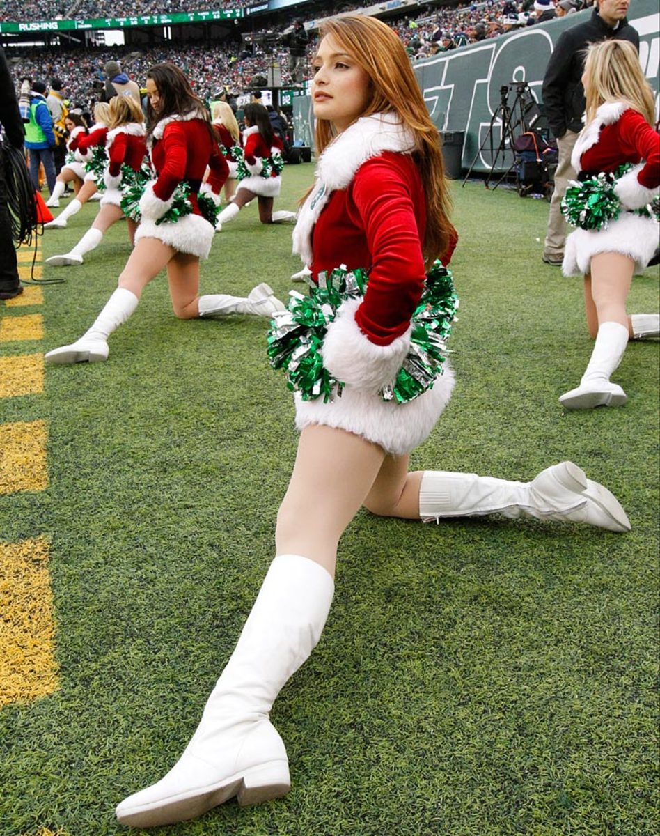 New-York-Jets-Flight-Crew-cheerleaders-AP523143071425_10.jpg