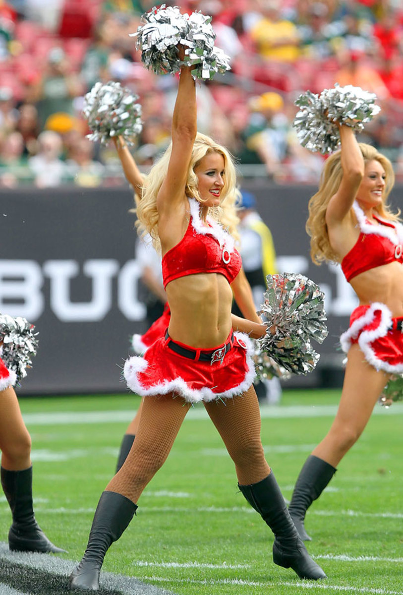 Tampa-Bay-Buccaneers-cheerleaders-357141221532_Packers_at_Bucs.jpg