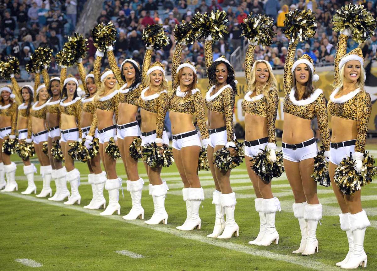 Jacksonville-Jaguars-The-Roar-cheerleaders-AP529002119856_1.jpg