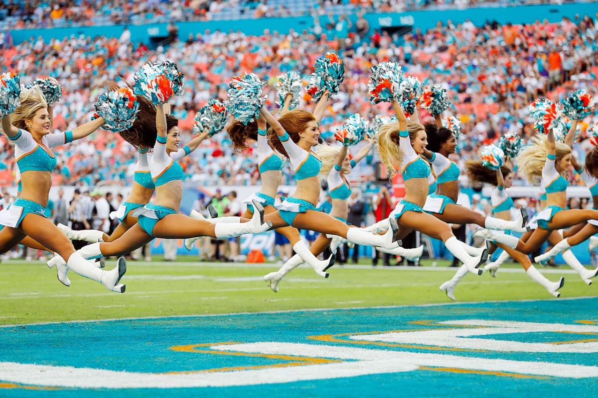 Miami-Dolphins-cheerleaders-460775736.jpg