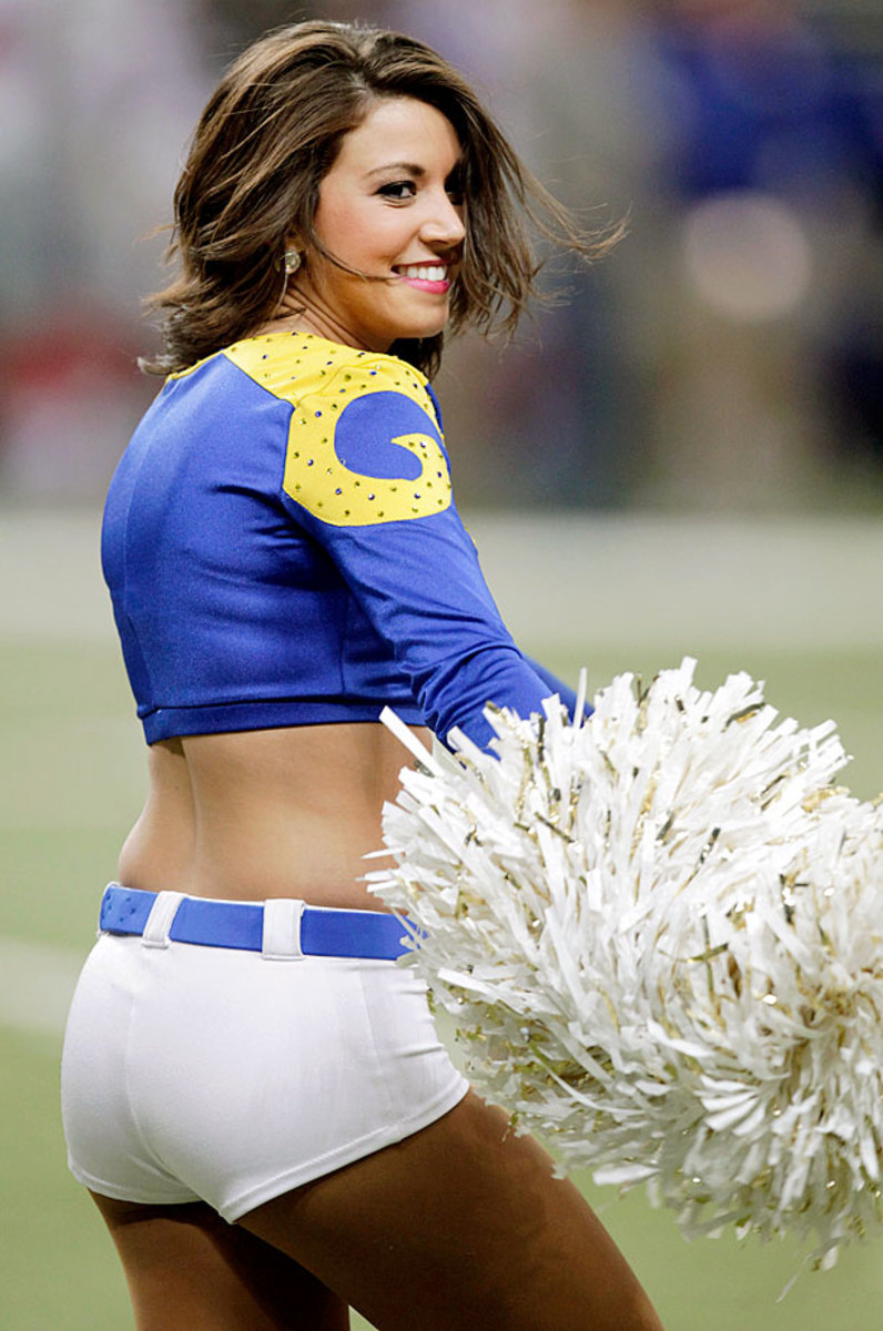 St-Louis-Rams-cheerleaders-AP772552445910_22.jpg