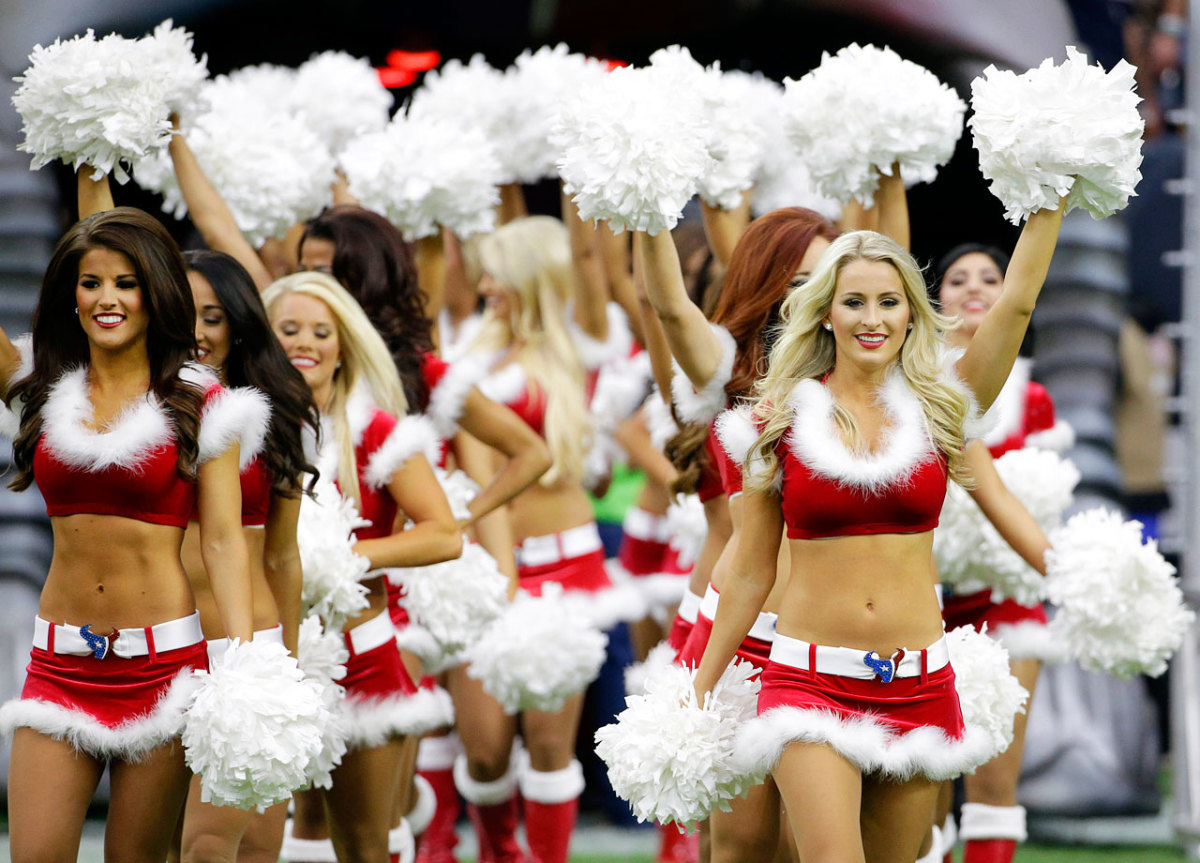 Houston-Texans-cheerleaders-AP766421030766_4.jpg