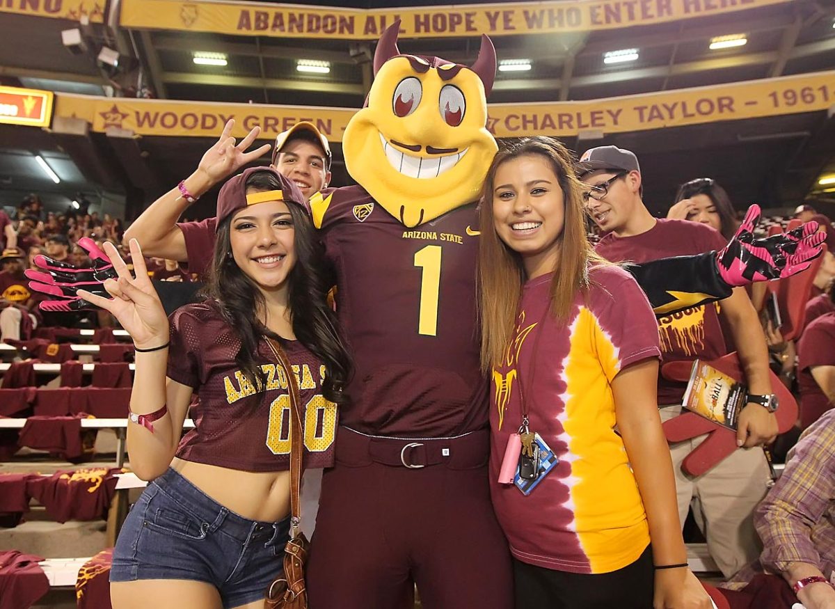 Arizona_State_Superfans-BY4_3687.jpg