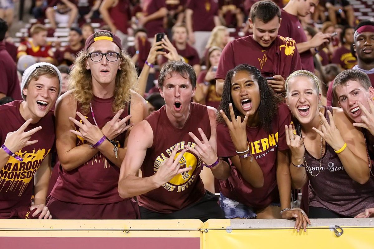 Arizona_State_Superfans-YMK37029.jpg