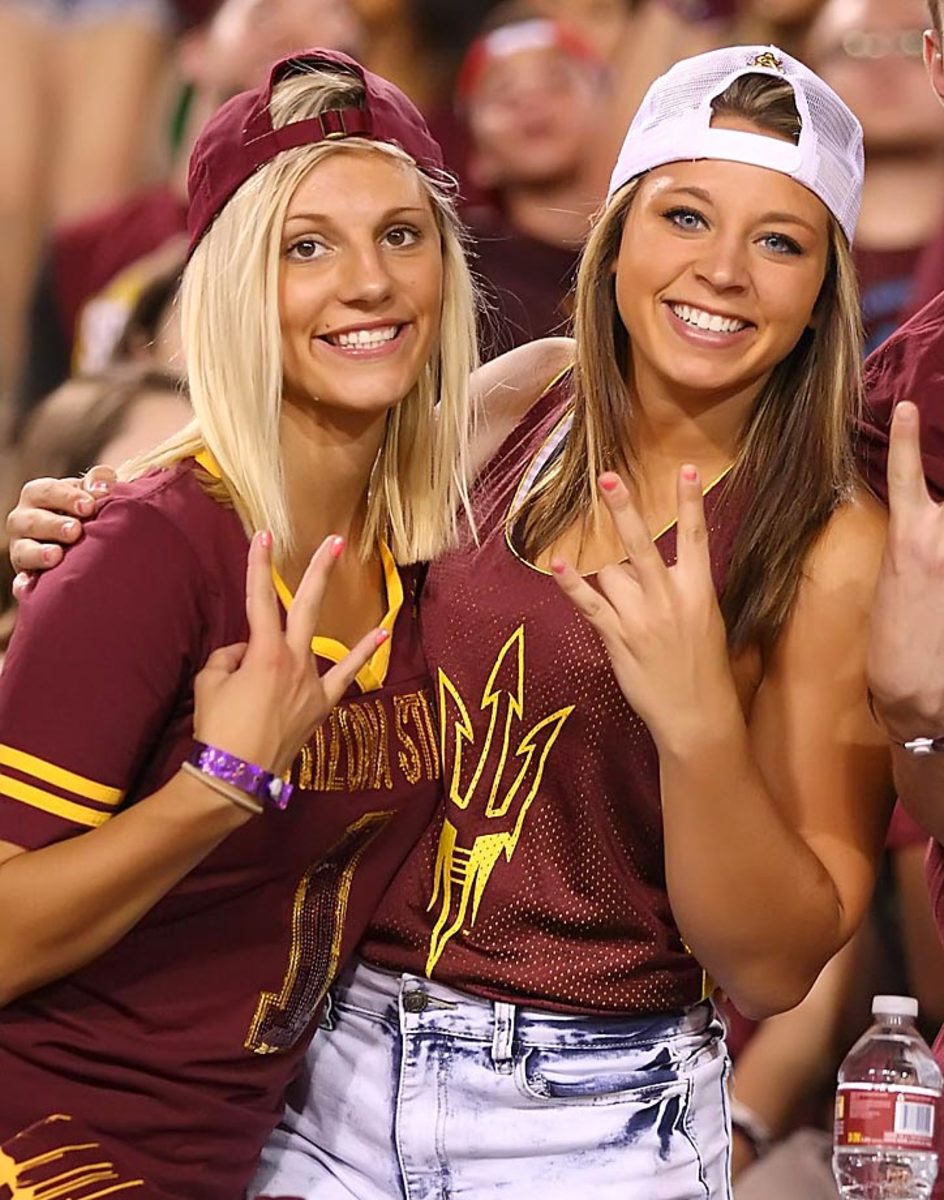 Arizona_State_Superfans-YMK37033.jpg