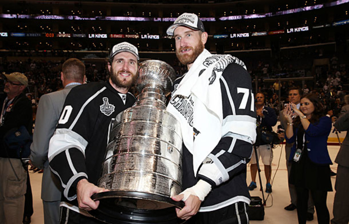 Mike Richards and Jeff Carter of the Los Angeles Kings with the Stanley Cup