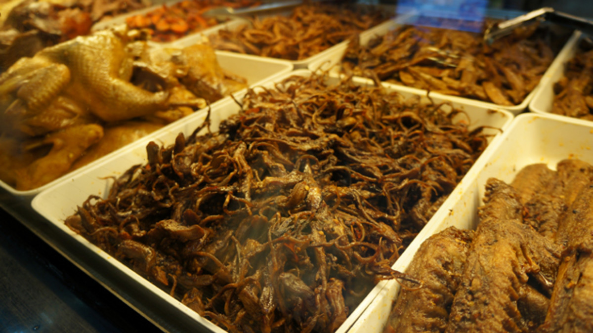 Inside of the prepared foods case at the Wuhan Wal-Mart Food Hall.