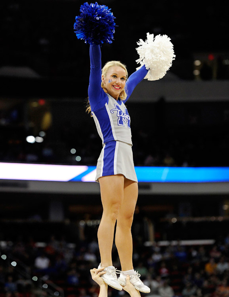 140327181627-memphis-cheerleaders-479960995-single-image-cut.jpg