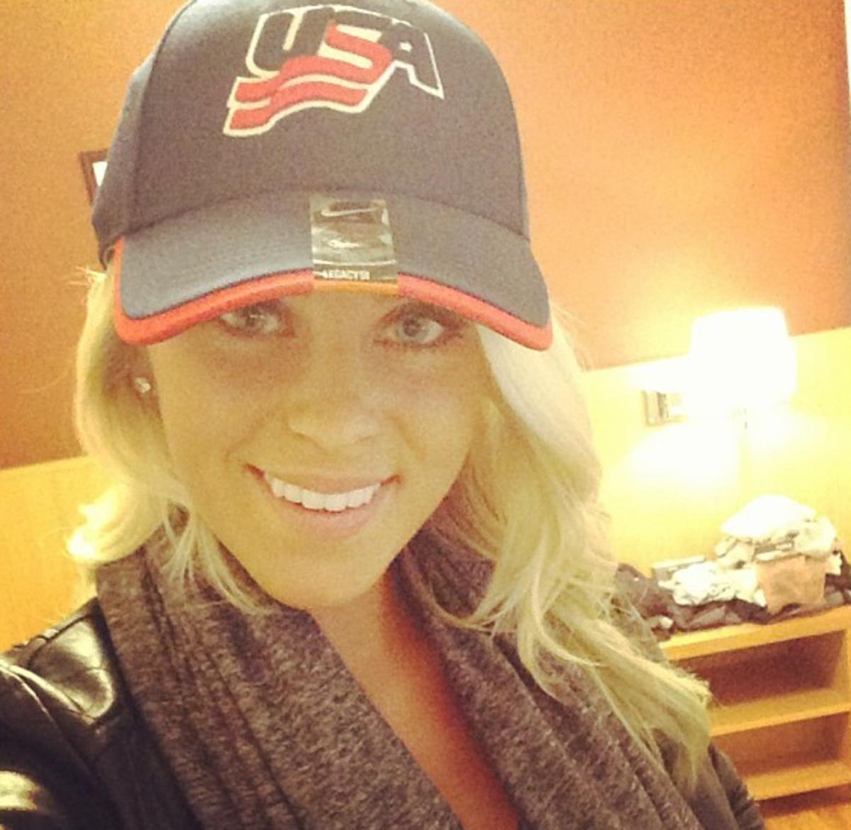 tj-oshie-fiance-lauren-cosgrove-34.png