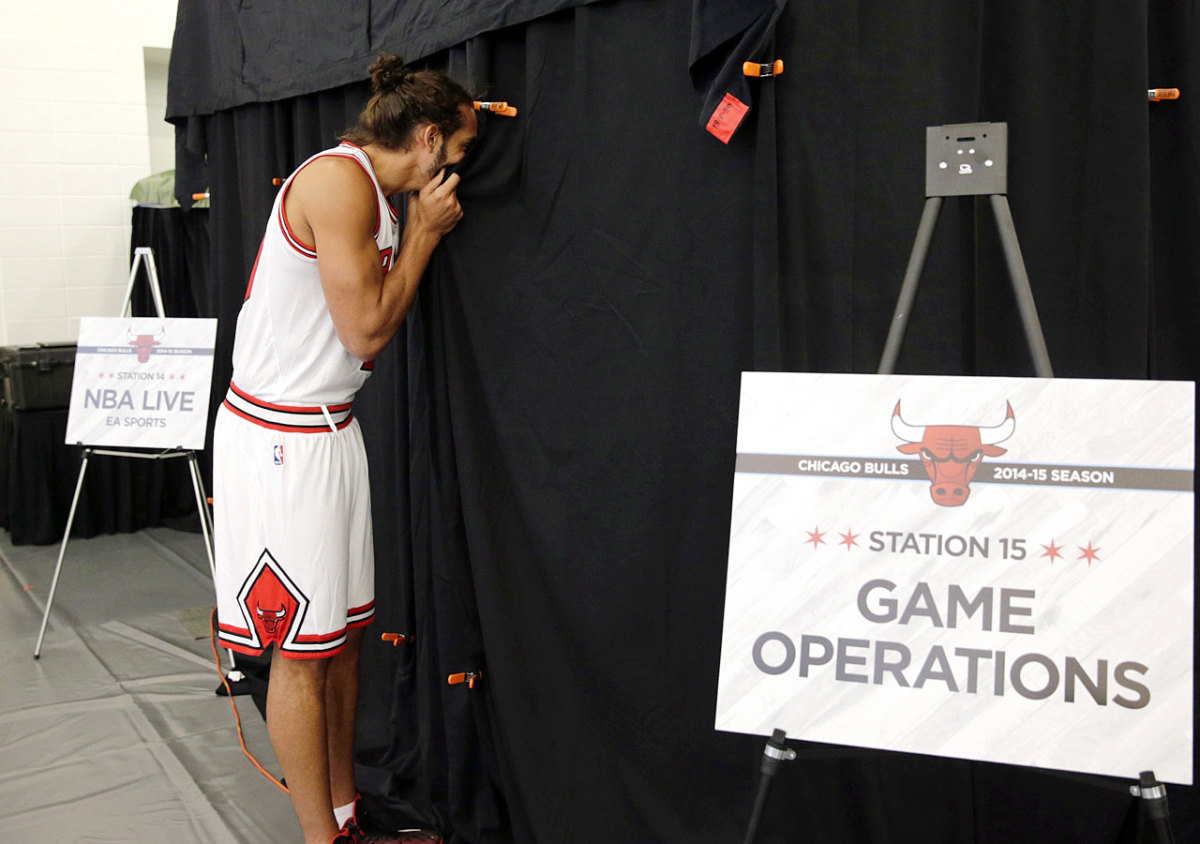 Joakim-Noah-2014-NBA-Media-Day.jpg