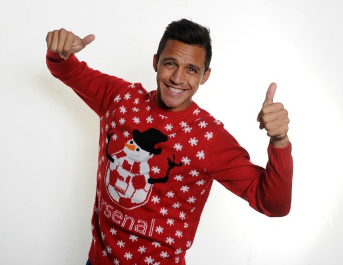 Misverstand meditatie Decoratie Arsenal are selling a Christmas sweater and it is ugly - Sports Illustrated