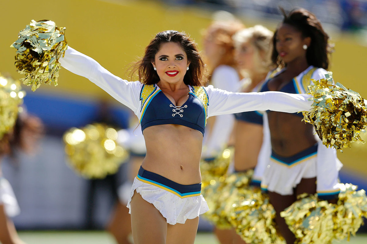 San-Diego-Charger-Girls-cheerleaders-AP841867864341_0.jpg