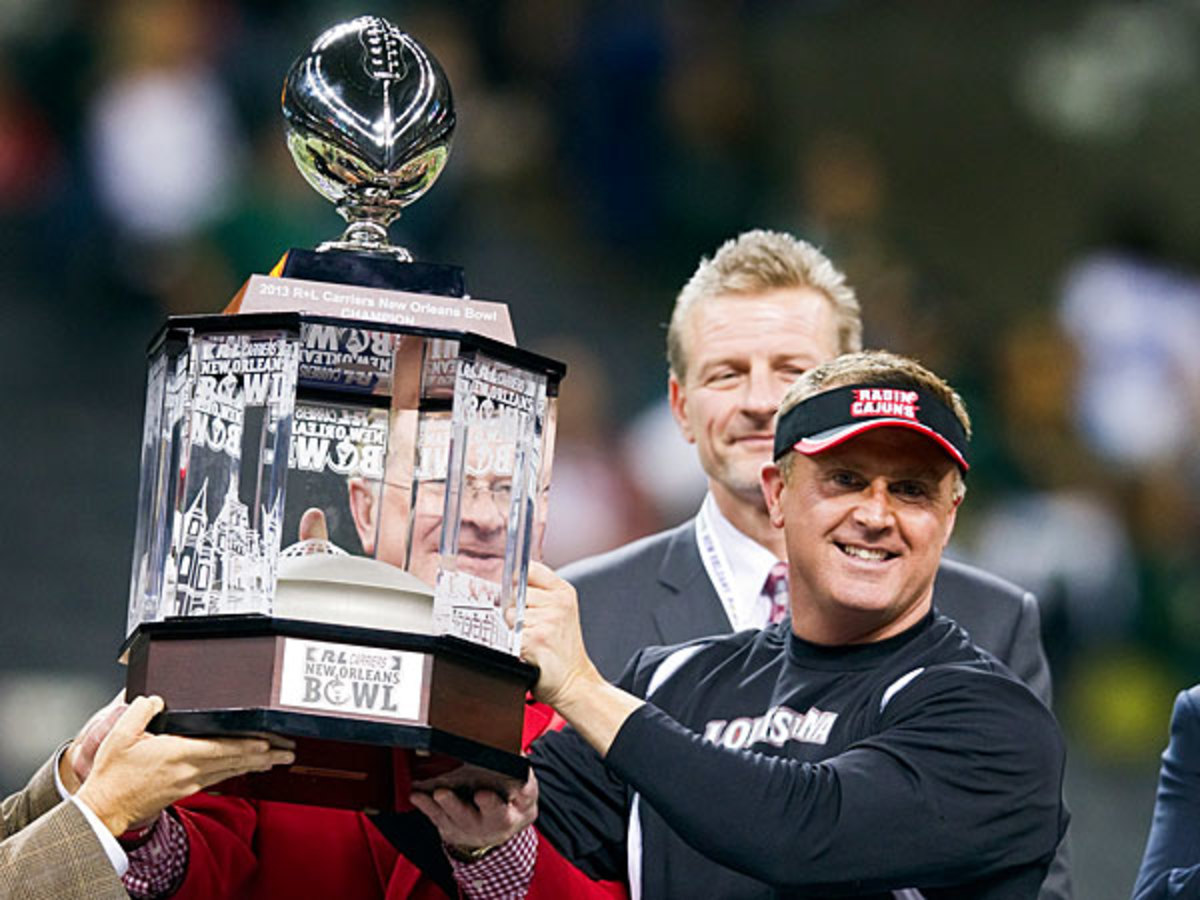 Report LouisianaLafayette coach Mark Hudspeth to receive new sixyear