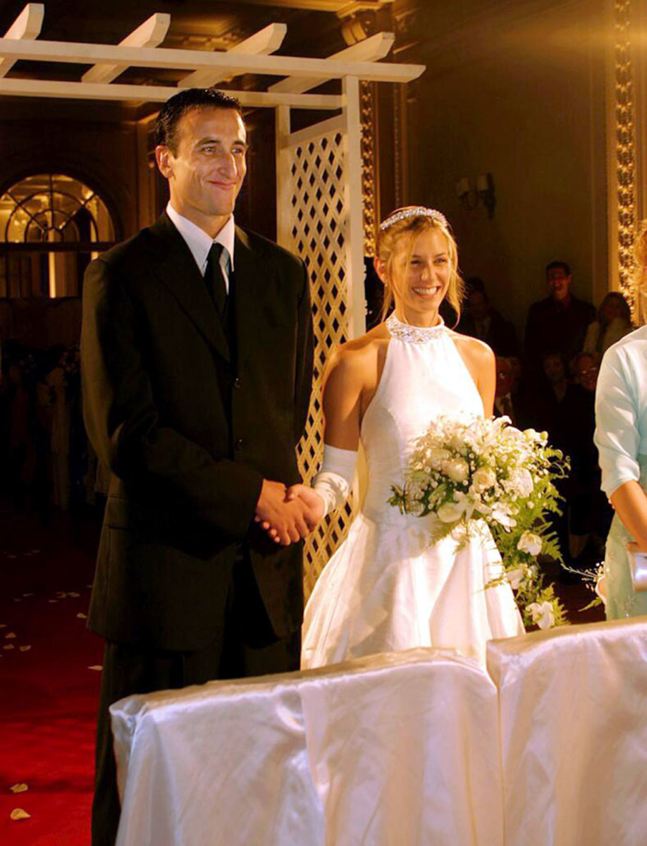 2004-Manu-Ginobili-Marianela-Orono-wedding.jpg