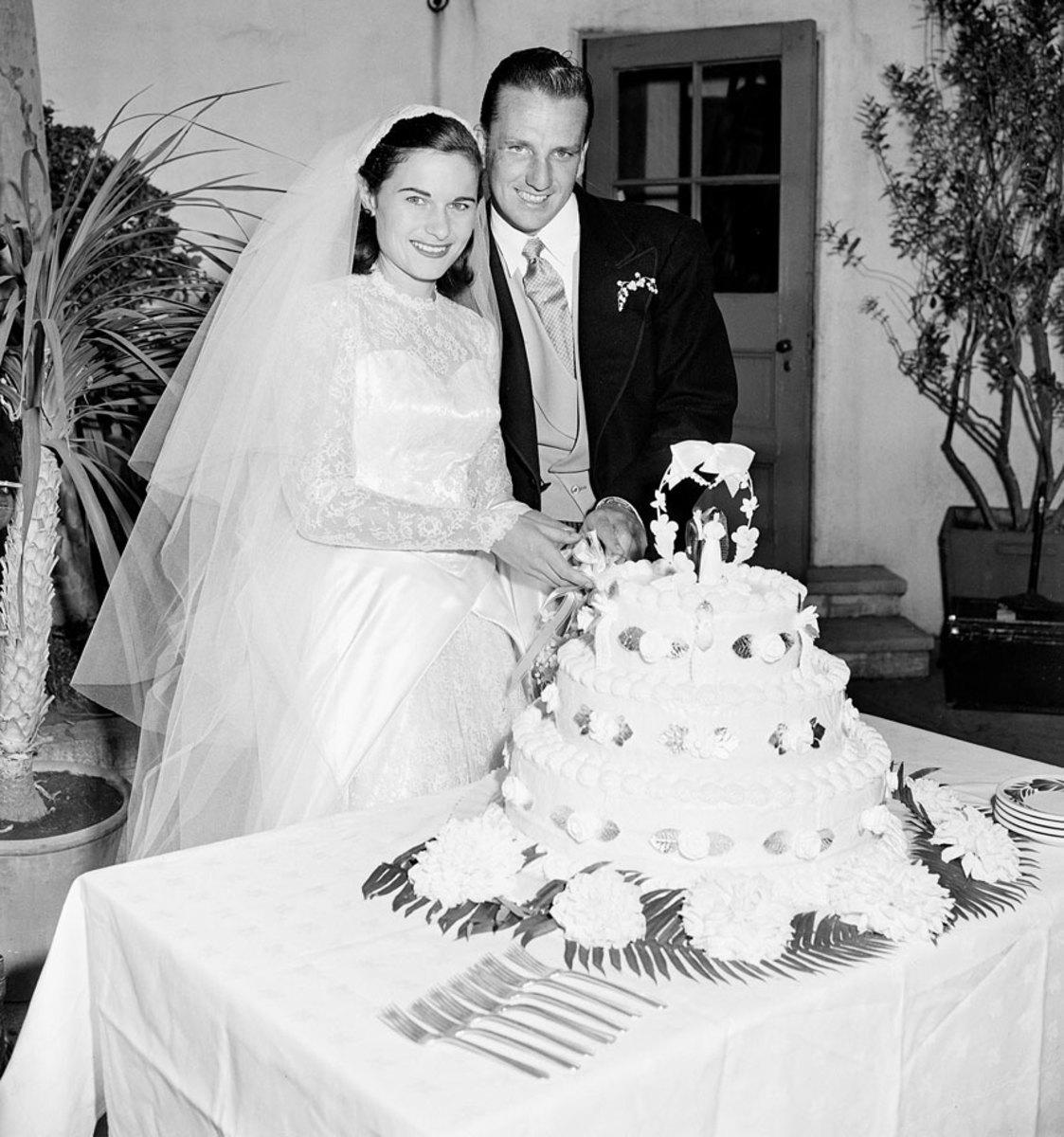 1951-Ralph-Kiner-Nancy-Chaffee-wedding.jpg