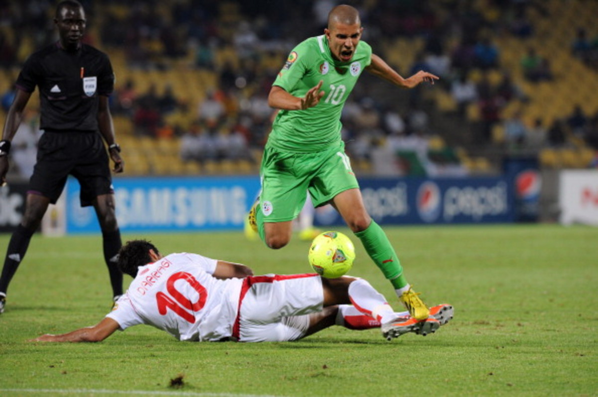 FBL-AFR-2013-ALG-TUN-MATCH8