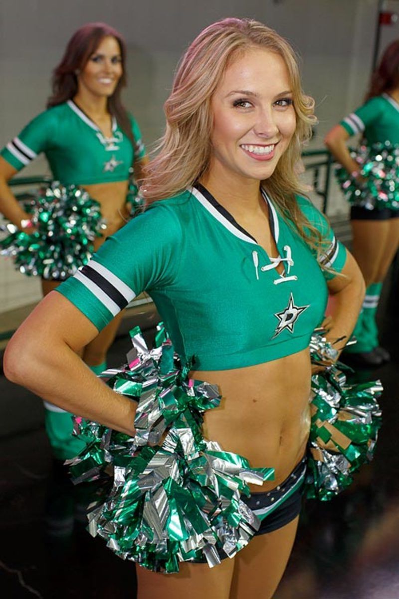 140210160129-dallas-stars-ice-girl-cey130926251-avsatstars-single-image-cut.jpg
