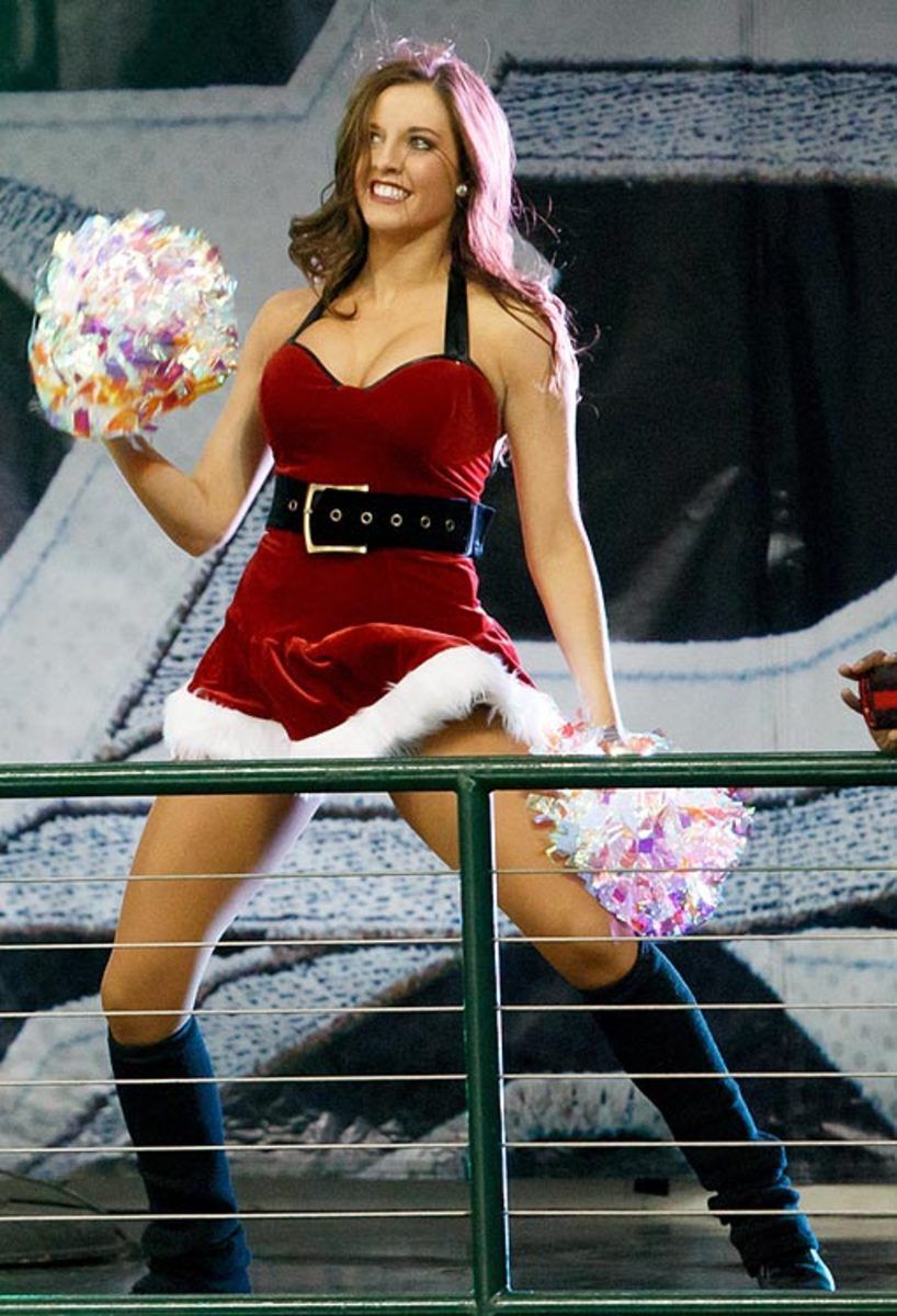 140210160400-dallas-stars-ice-girl-cey131217840-avalancheatstars-single-image-cut.jpg