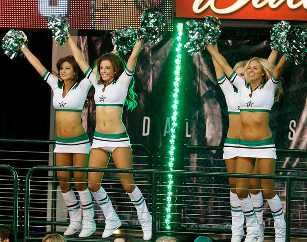 140210160249-dallas-stars-ice-girl-cey131129488-blackhawksatstars-single-image-cut.jpg