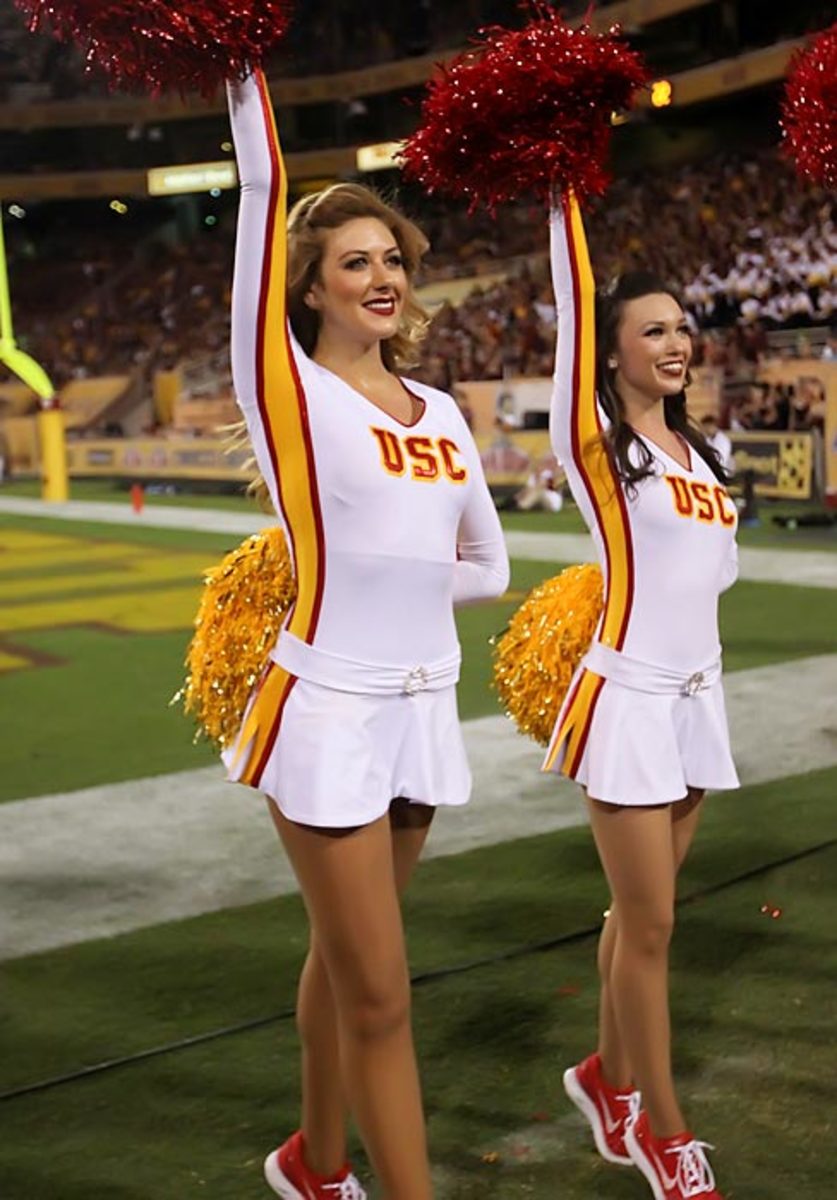 140515124042-02-perry-usc-game-action-a08x1048-single-image-cut.jpg