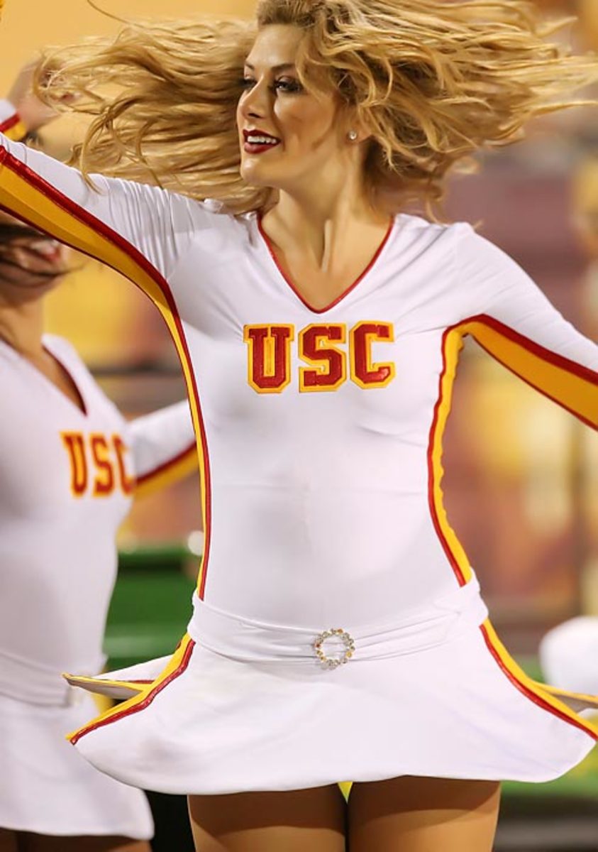 140515124115-02-perry-usc-game-action-yp4-6792-single-image-cut.jpg