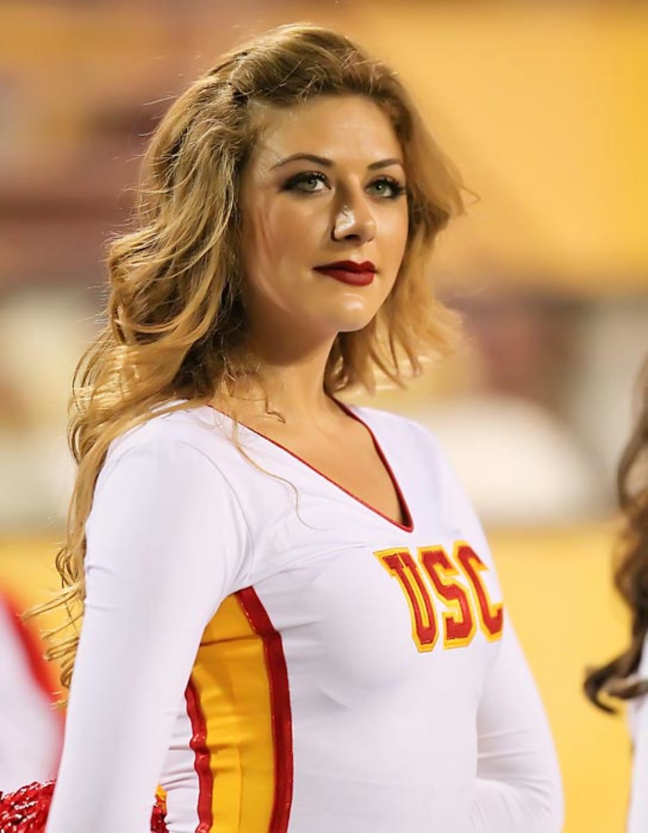 140515124126-02-perry-usc-game-action-yp4-7254-single-image-cut.jpg