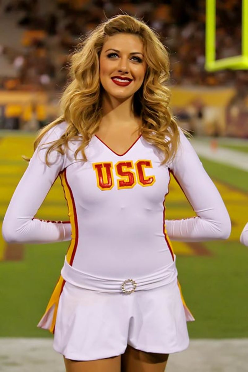 140515124103-02-perry-usc-game-action-by4-0033-single-image-cut.jpg