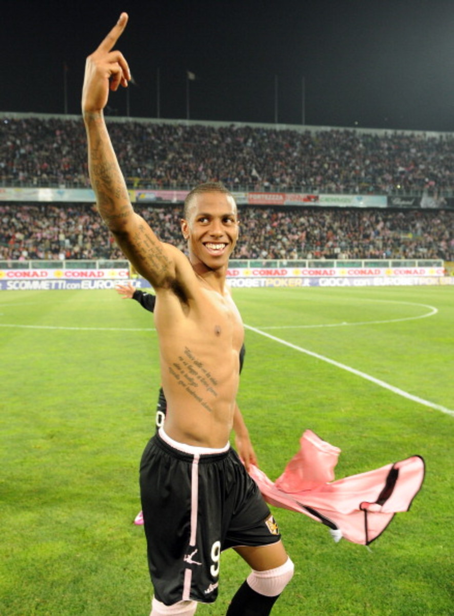 uruguay-abel-hernandez.jpg