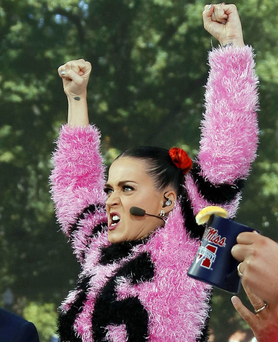 2014-1004-Katy-Perry-Ole-Miss(2).jpg