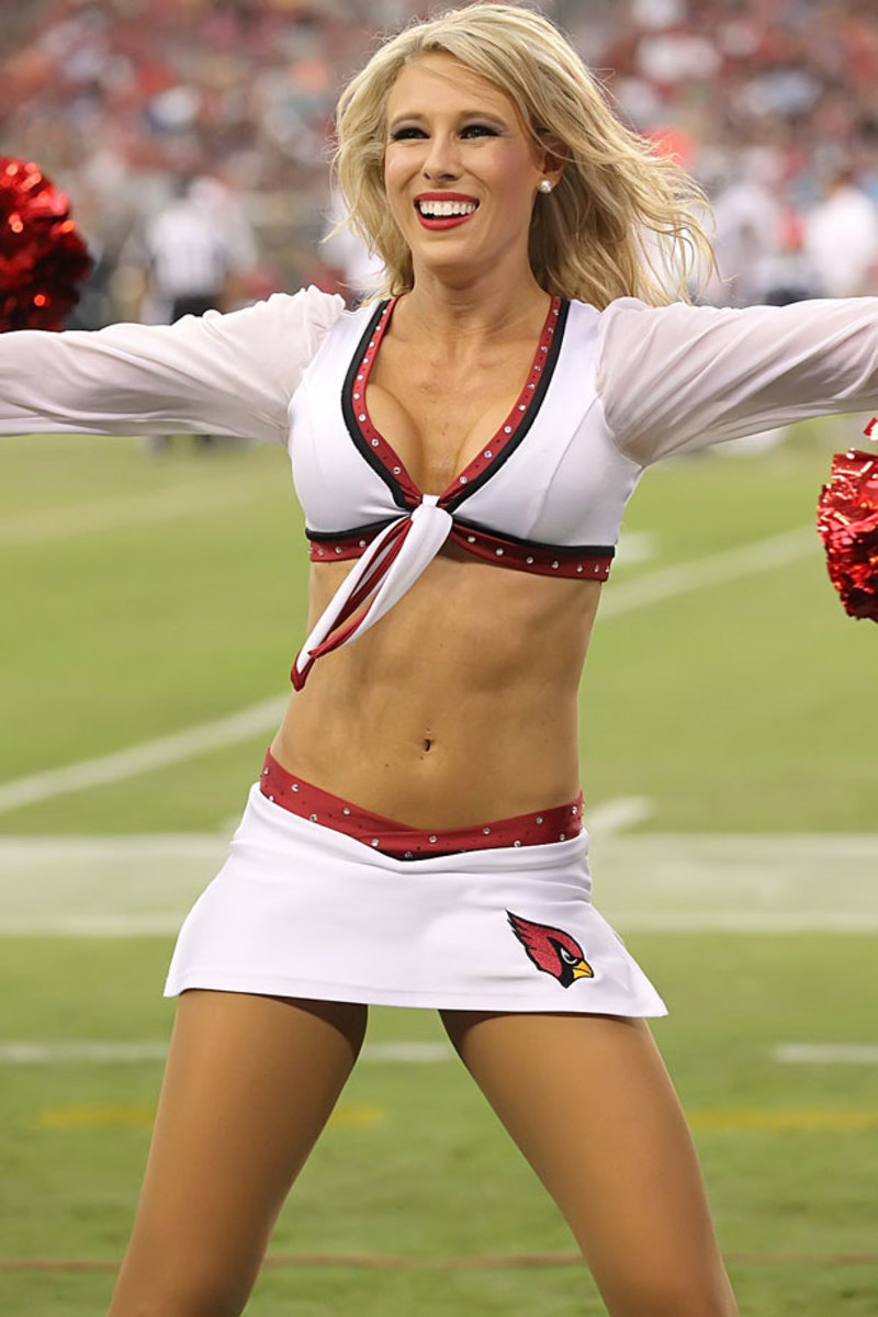 Arizona-Cardinals-cheerleaders-BY4_0015.jpg