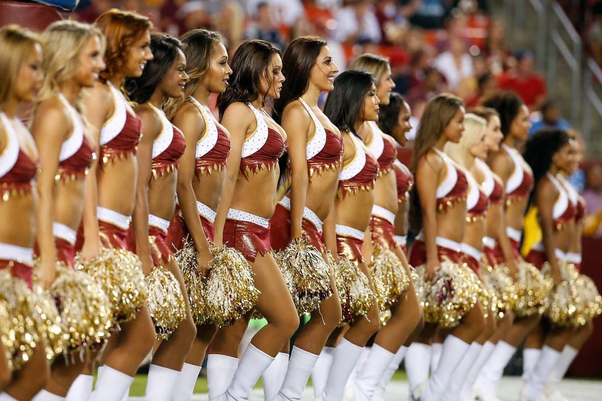 Washington-Redskins-cheerleaders-AP383253950460_17.jpg