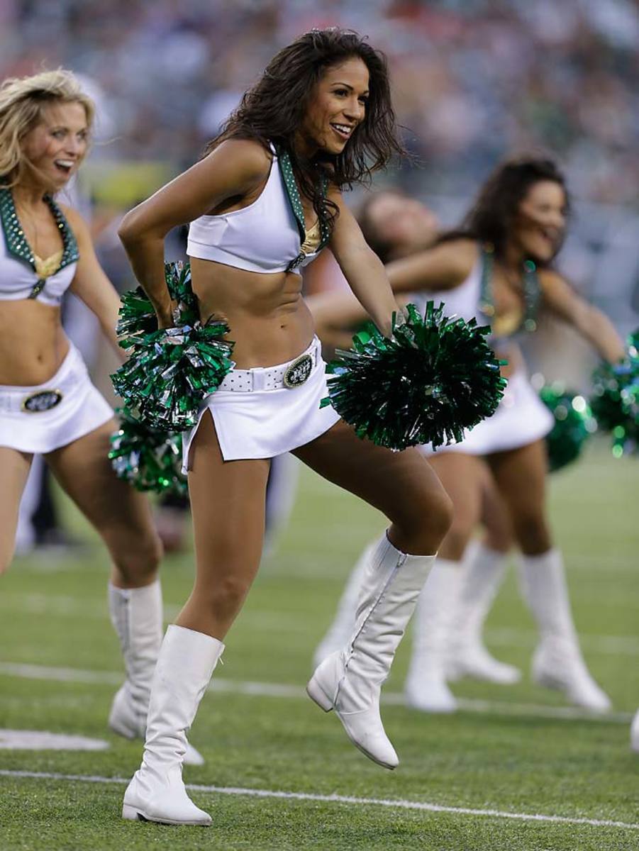 New-York-Jets-Flight-Crew-cheerleaders-AP287709525451_7.jpg