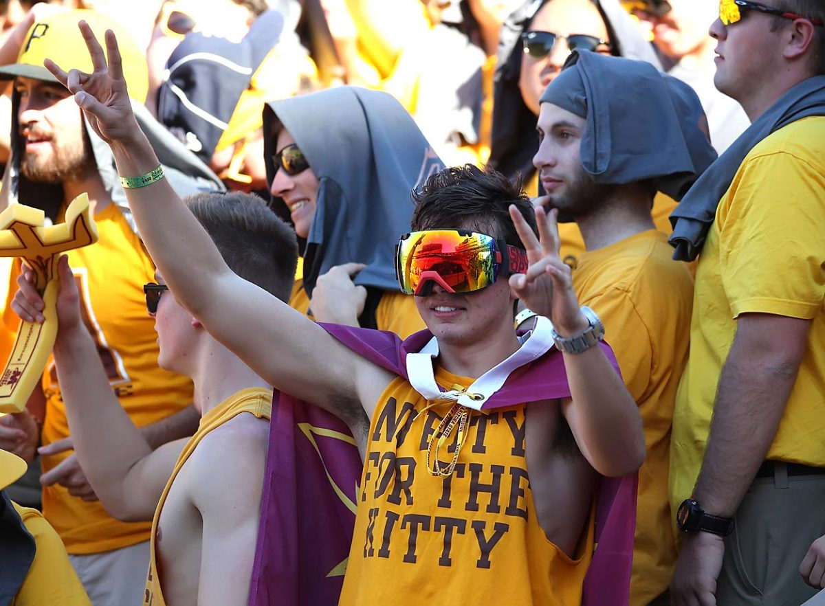 Arizona_State-Fans-YP4_1358.jpg