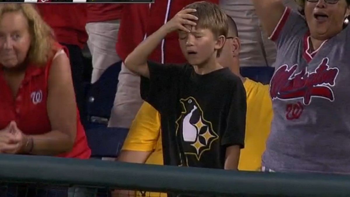 A young Pittsburgh Pirates fan goes through every possible emotion