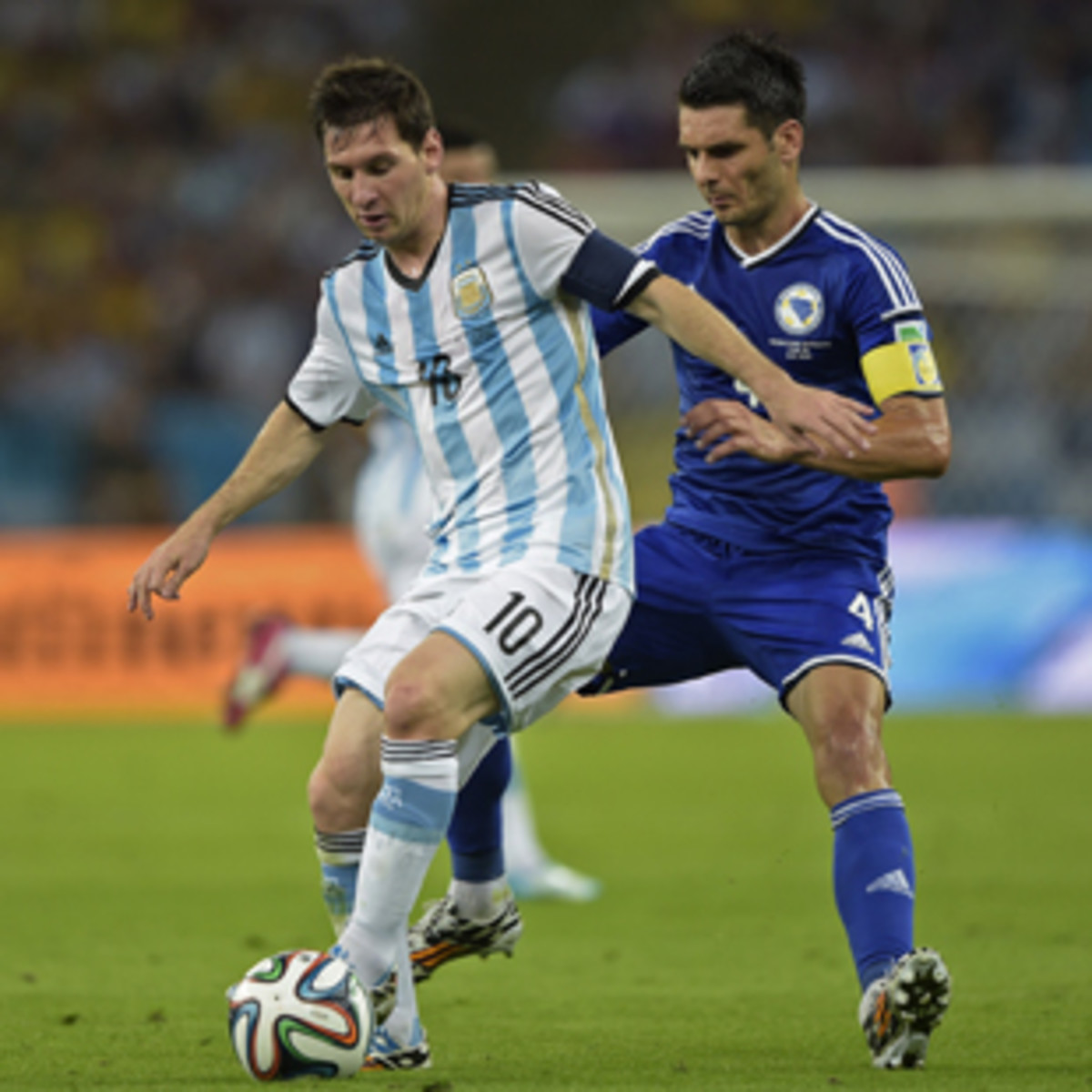 Messi's goal leads Argentina to 2-1 victory over Bosnia-Herzegovina ...
