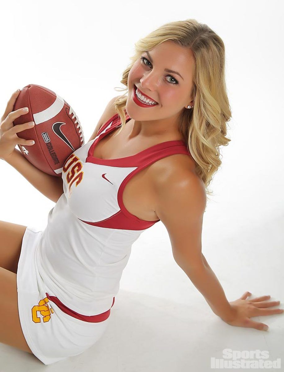 01-Lauren_Exclusive-YP4_5805.jpg