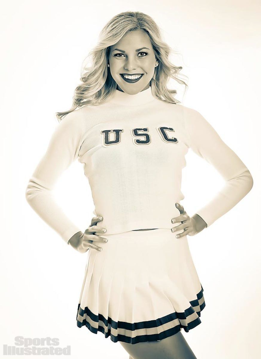 01-Lauren_Exclusive-YP4_5225.jpg