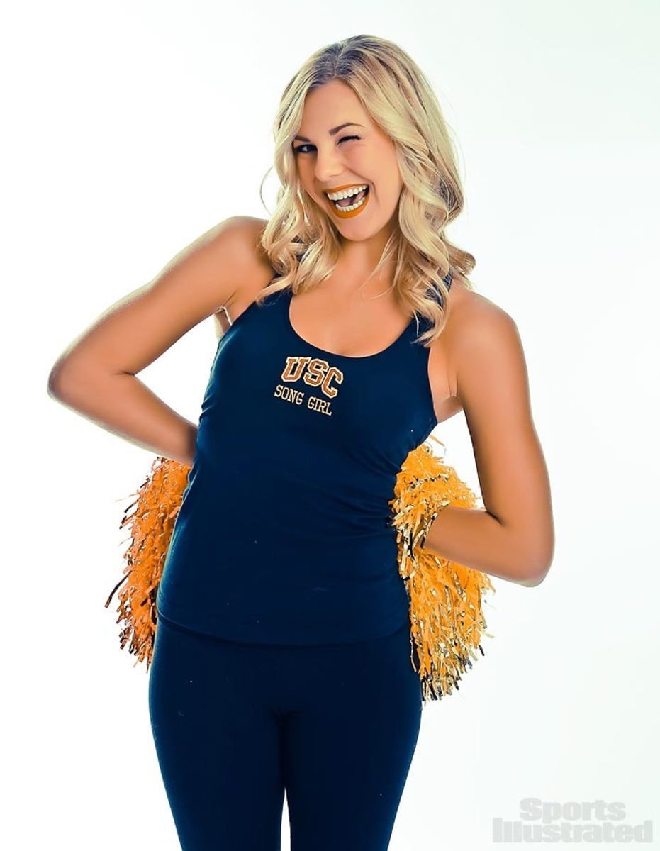 01-Lauren_Exclusive-YP4_4727.jpg