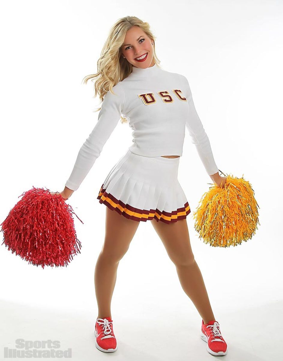01-Lauren_Exclusive-YP4_5256.jpg