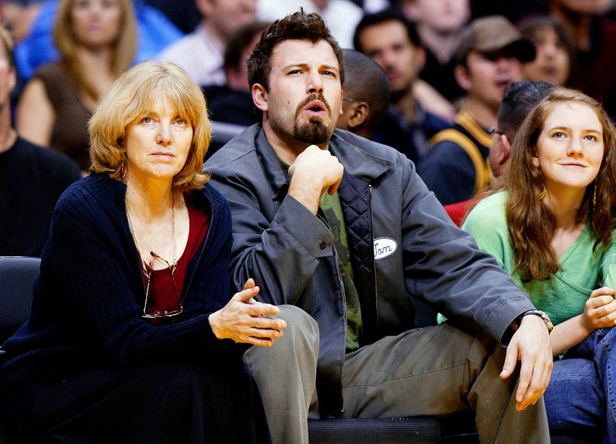 2004-0217-Ben-Affleck-mother-Chris.jpg