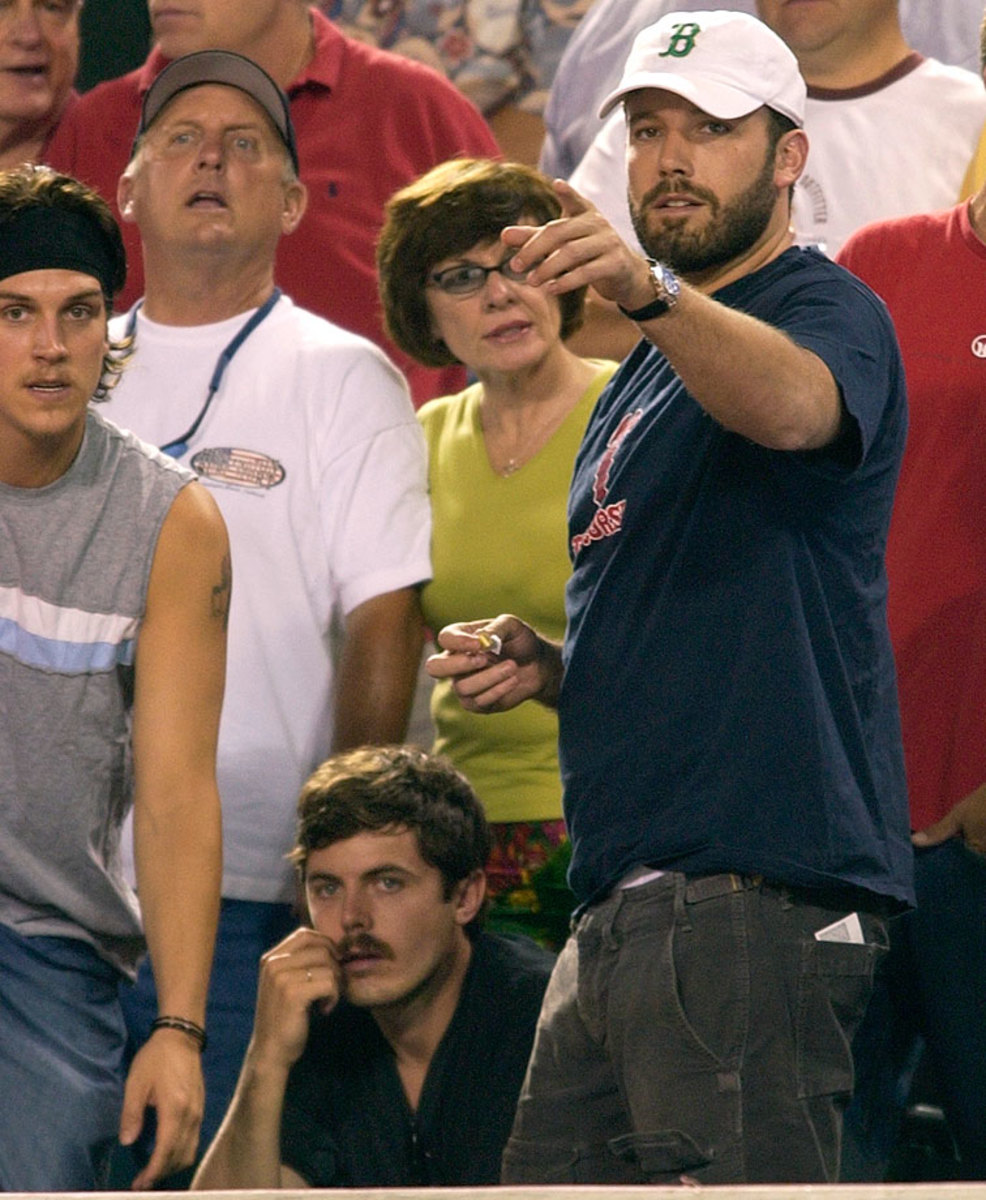 2004-0717-Ben-Affleck-brother-Casey-Jason-Mewes.jpg