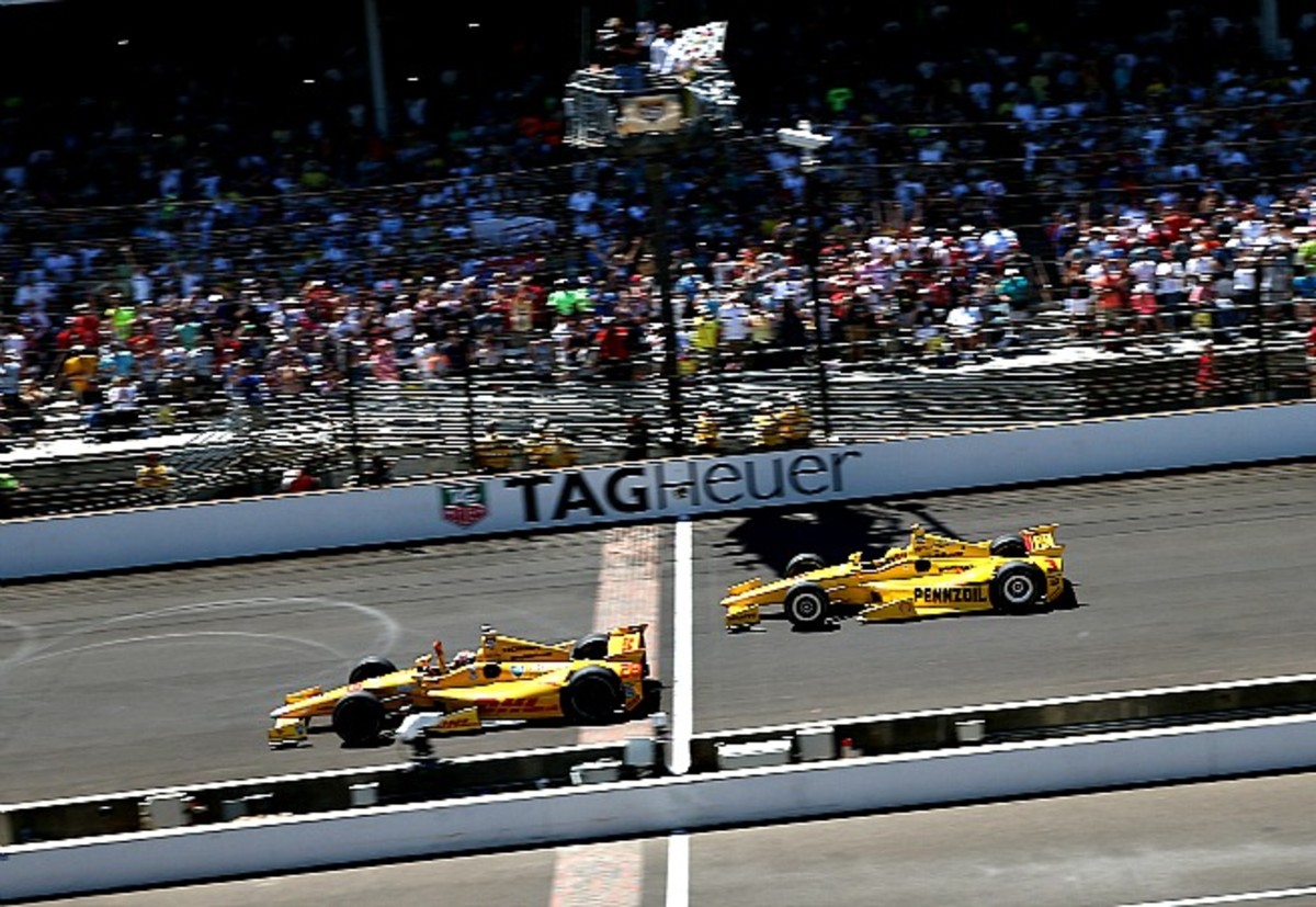 It was this close at the finish at Ryan Hunter-Reay edged Helio Castroneves for the win.