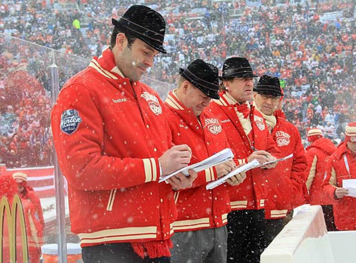 Detroit Red Wings coaches at the 2014 Winter Classic