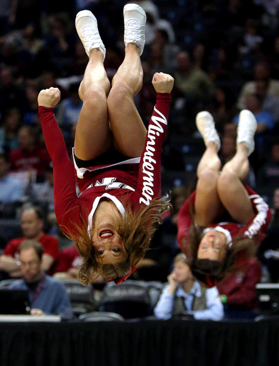 140324144818-massachusetts-cheerleaders-478511937-single-image-cut.jpg
