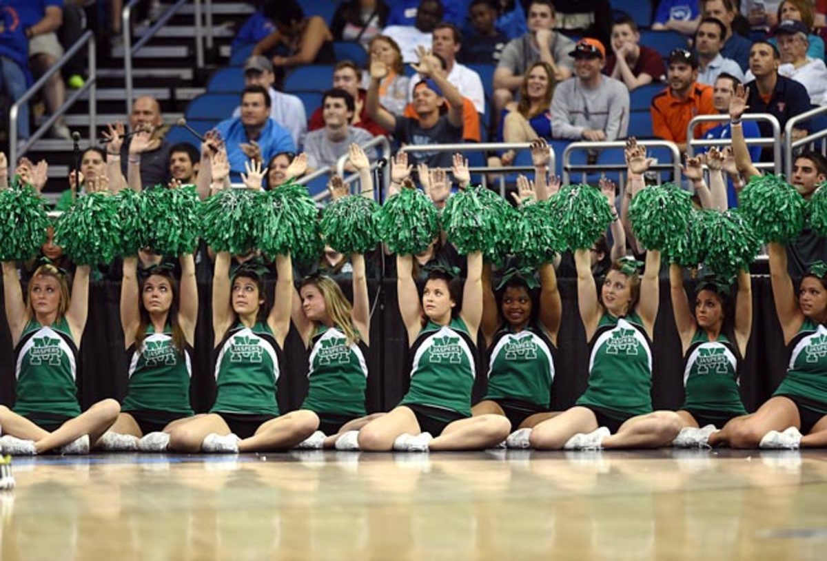 140324144813-manhattan-cheerleaders-x157921-tk1-706-single-image-cut.jpg