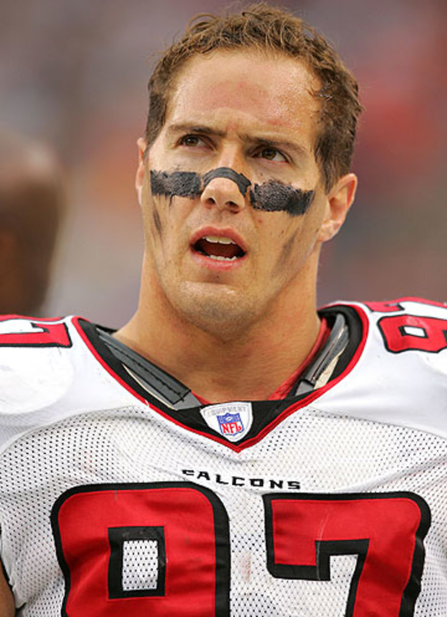 Ex-Falcon Patrick Kerney will be among the NFL contingent in Atlanta on Monday to discuss locker-room culture. (Paul Spinelli/AP)