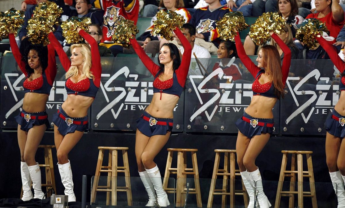 florida-panthers-lady-panthers-cheerleaders-72108558.jpg