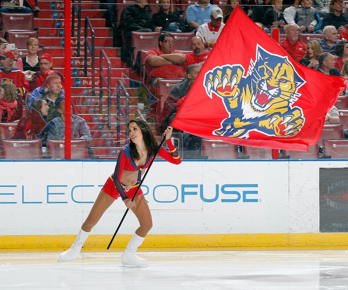 florida-panthers-lady-panthers-ice-girl-467570883.jpg