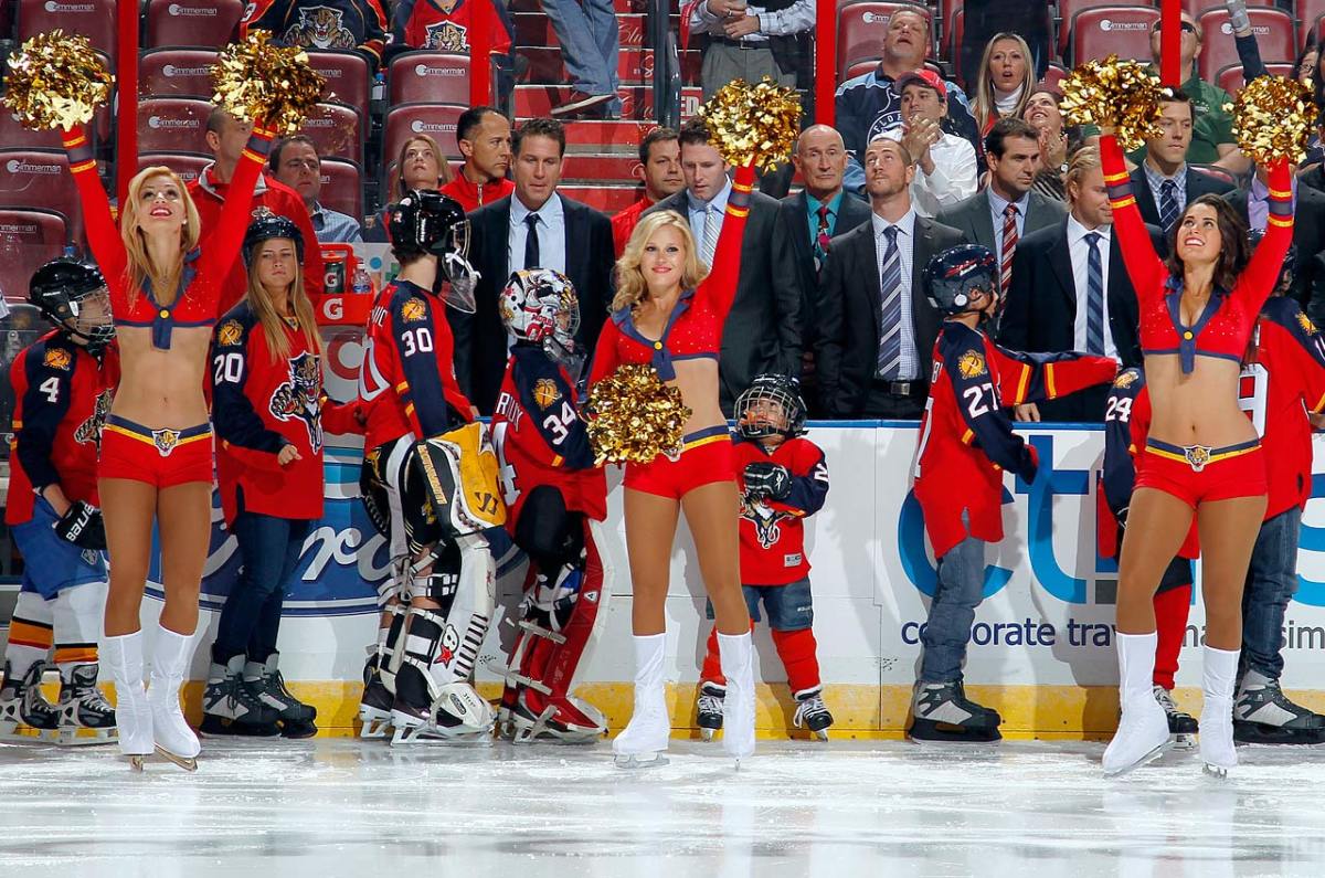 florida-panthers-lady-panthers-ice-girls-184702487_10.jpg